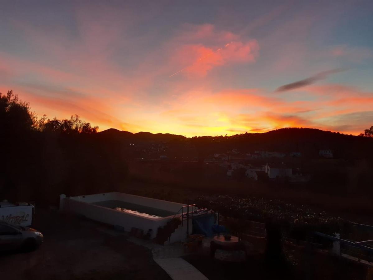Maison d'hôtes Cortijo El Puente à Viñuela Extérieur photo